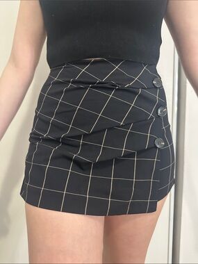 Zara Black Mini Skirt with Cream Windowpane Check